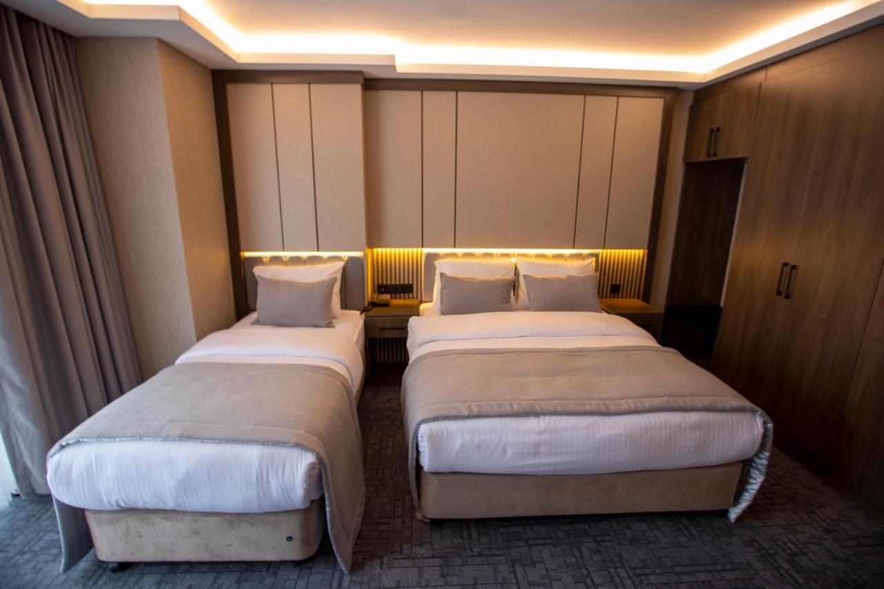 Отель Garden 4*